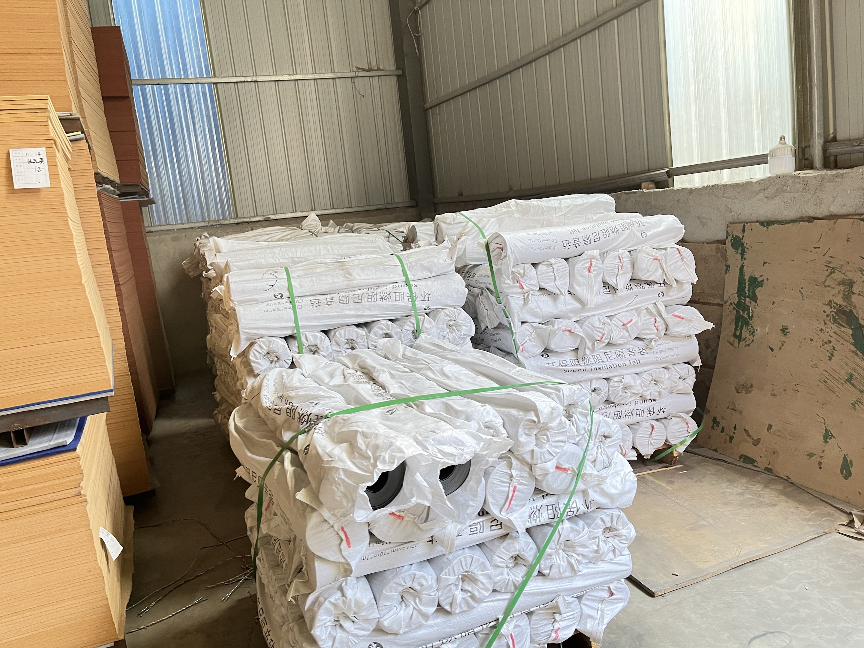 4b99073a-772a-4394-9429-bcad8f66799d.jpg 聚酯纖維吸音板